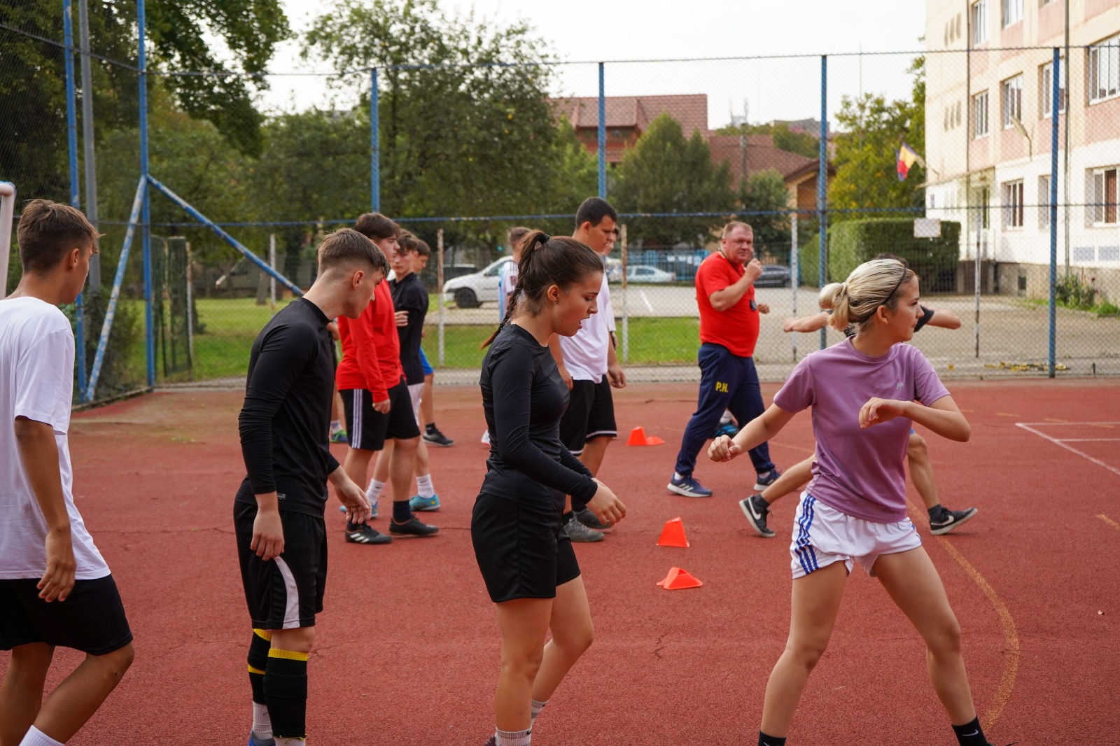 „De pe maidan, la sportul de performanță”, proiect finanțat de Municipiul Timișoara, prin @Centrul de Proiecte, își propune selectarea de tineri jucători pentru a fi cooptați în cadrul grupelor din cadrul AFC Ripensia Timișoara. Cei născuți între anii 2008 și 2018 sunt așteptați să sune la numărul de telefon 0735687888, iar Iulian Prodana le va da toate informațiile legate de procesul de selecție. Ne vom întâlni și, împreună cu alți copii și juniori îndrăgostiți de fotbal, vom pune orașul în mișcare!